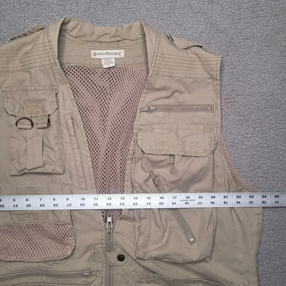 Vintage Banana Republic Vest Med Beige Khaki Utility Travel Safari Multi Pocket